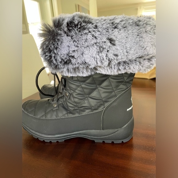 Arctic Shield women’s Anna fur lined waterproof insulated boots size 9 M black - Picture 2 of 5